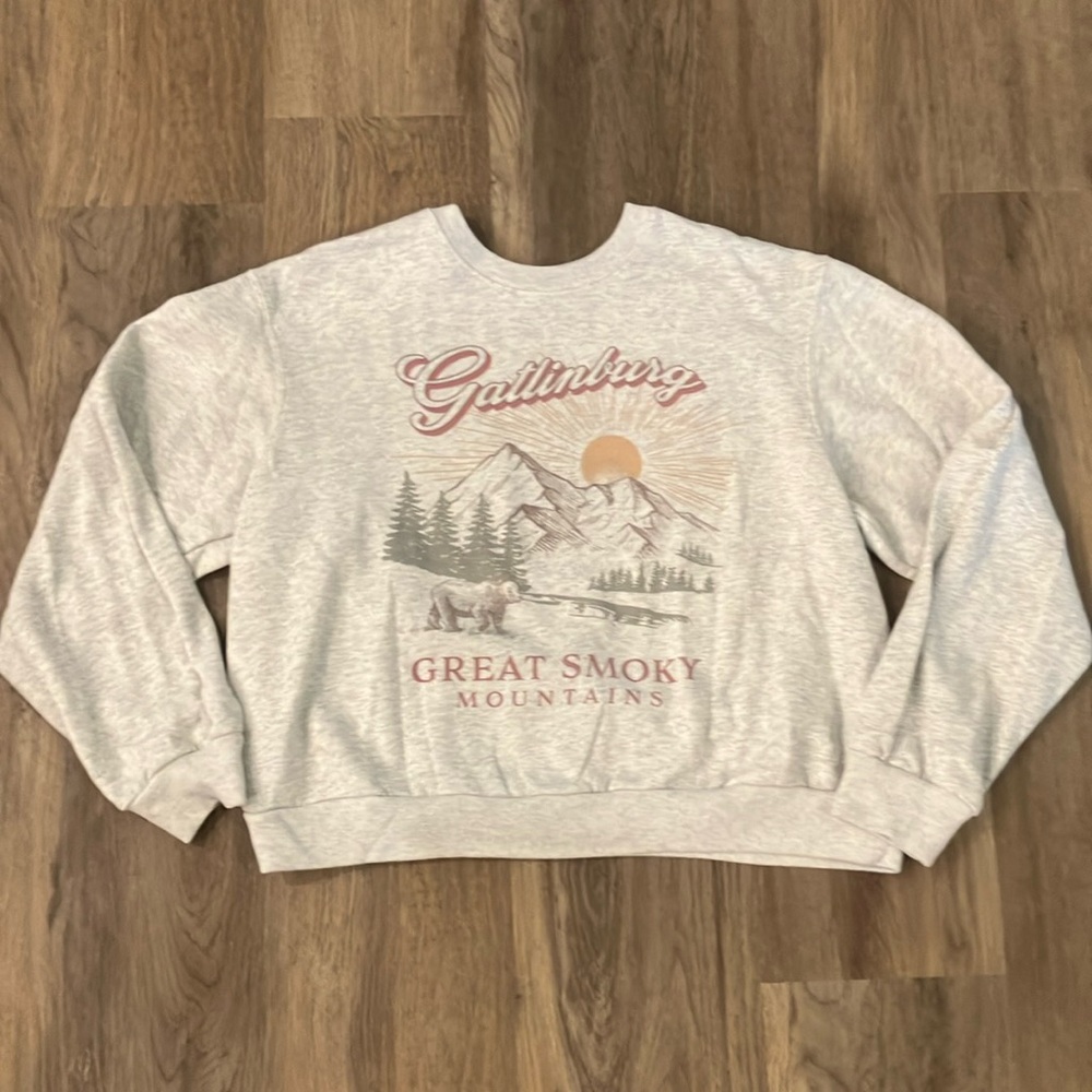 Hollister great Gatlinburg sweater size XS
